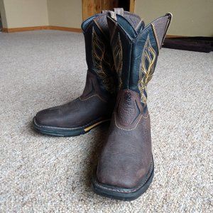Size 10.5 EE MEN'S Ariat boots Like new